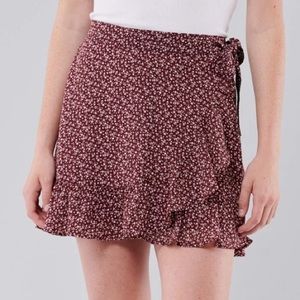 NWT Hollister - ultra high rise ruffle hem floral print skirt